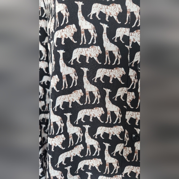 Diane Von Furstenberg African Animal Print Top - Size 4 - Picture 9 of 11